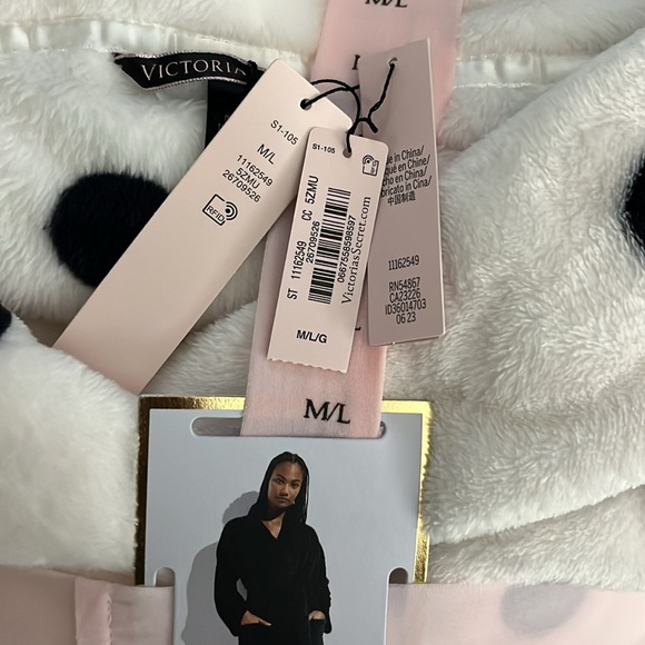 Victoria Secret Robe - Picture 3 of 3